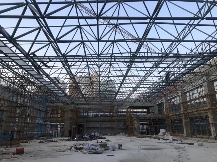 峨眉山第一附属小学体育馆网架